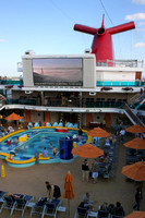 Carnival Dream, Waves Pool and Bar