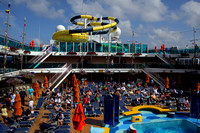 Carnival Dream, Waves Pool and Bar